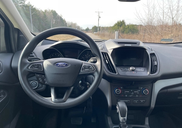 Ford Escape cena 66000 przebieg: 75500, rok produkcji 2018 z Sochaczew małe 277